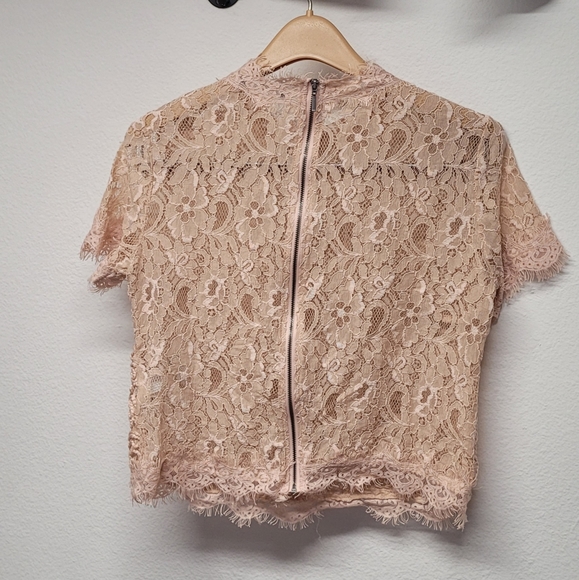 Zara trafaluc lace blouse size M peach color short sleeve embroidery - Picture 2 of 3
